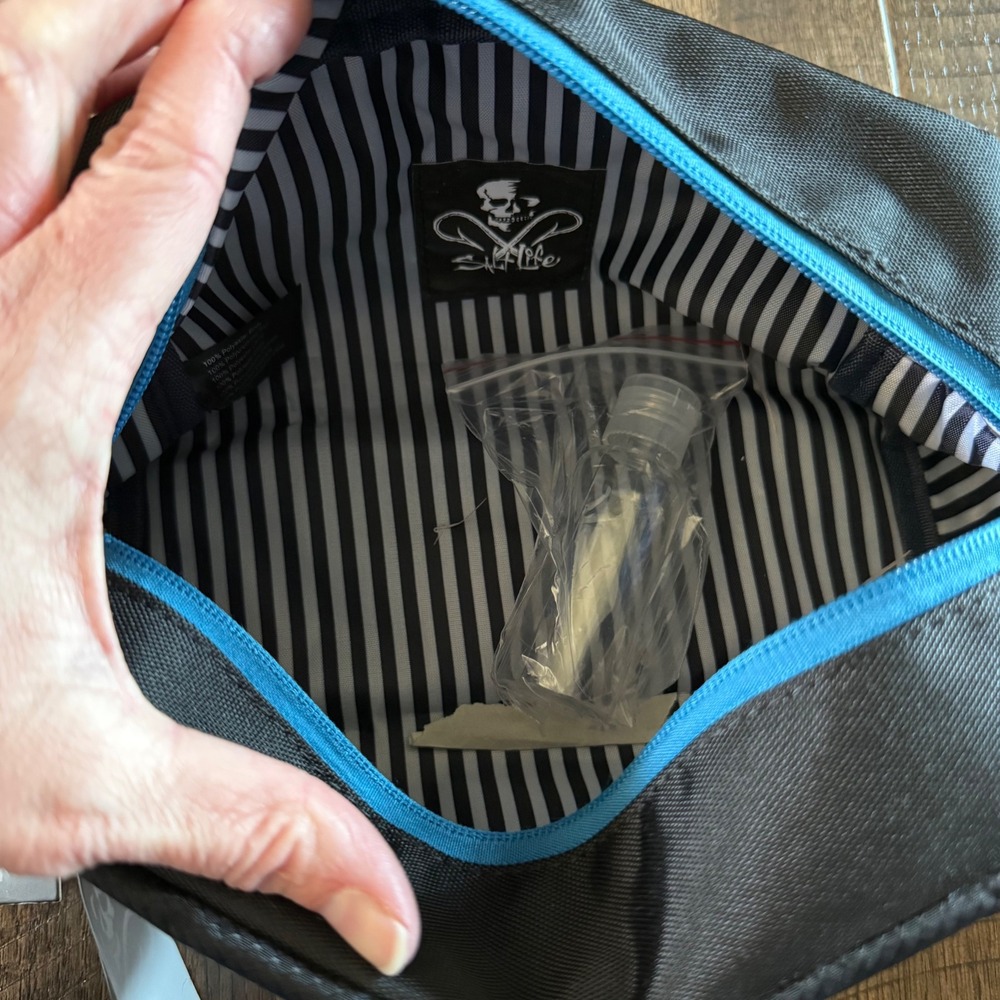 Salt Life Mens Toiletry Bag Black Ripstop Dopp Kit‎ Travel Case Blue Zip NEW - Picture 8 of 8